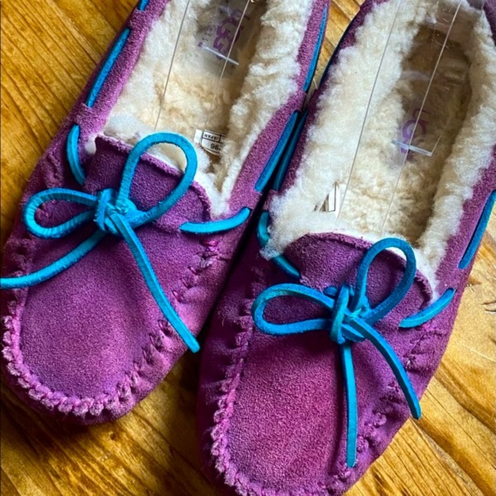 UGG Australia Dakota Slip-on Kid’s Moccasins